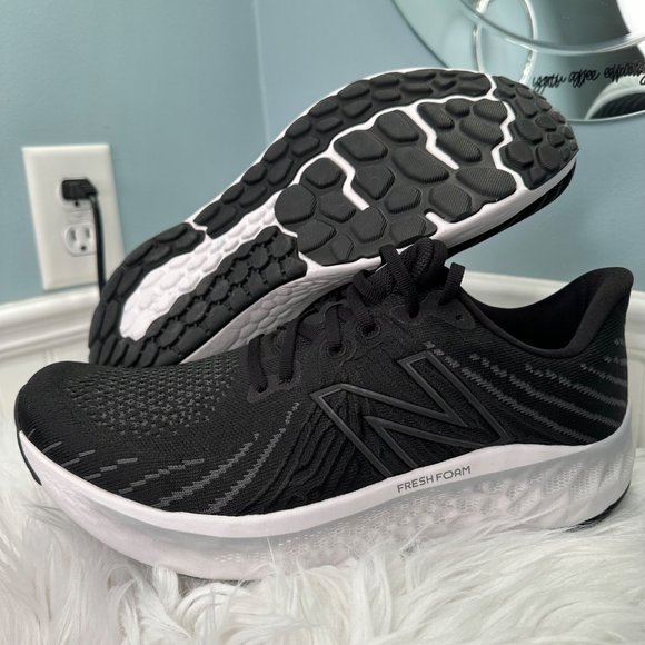 New Balance Men's 11 2E WIDE Fresh Foam X Vongo V5 Running Shoe Black - Picture 13 of 15